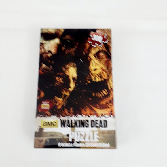 Set of 2 Puzzles "Walking Dead & The Big Bang Theory 300 Pieces Each 14" × 11" - Picture 6 of 8